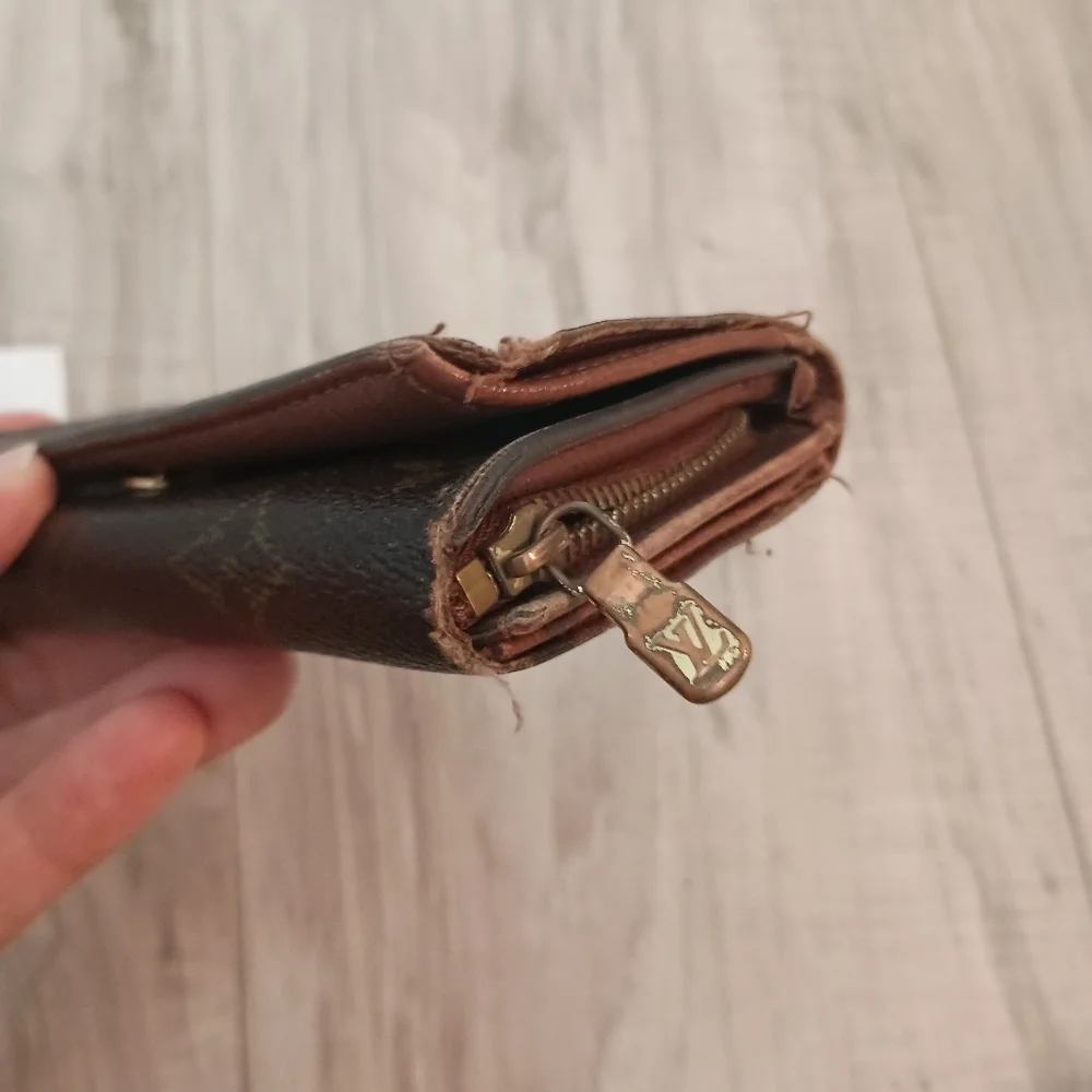 LOUIS VUITTON Monogram Porte Monnaie Billets Tresor Wallet